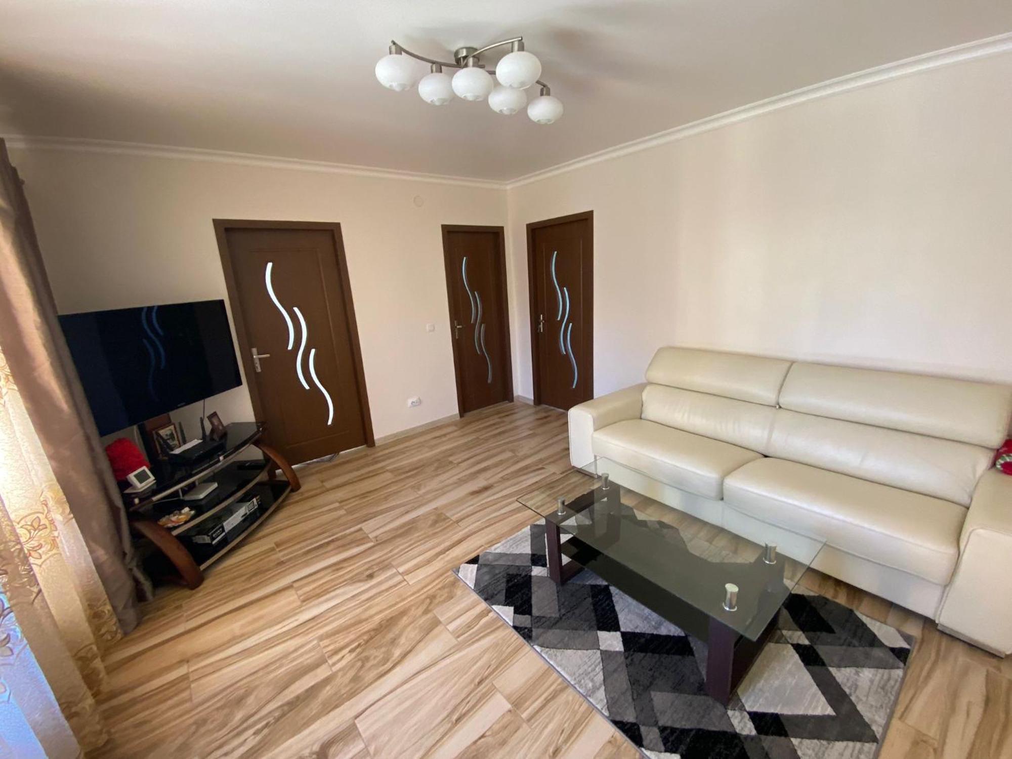 Transilvania Rent Hunedoara Extérieur photo